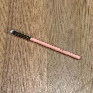 5 for $25 item 🌺 Rose Gold Luxie 211 Concealer Brush